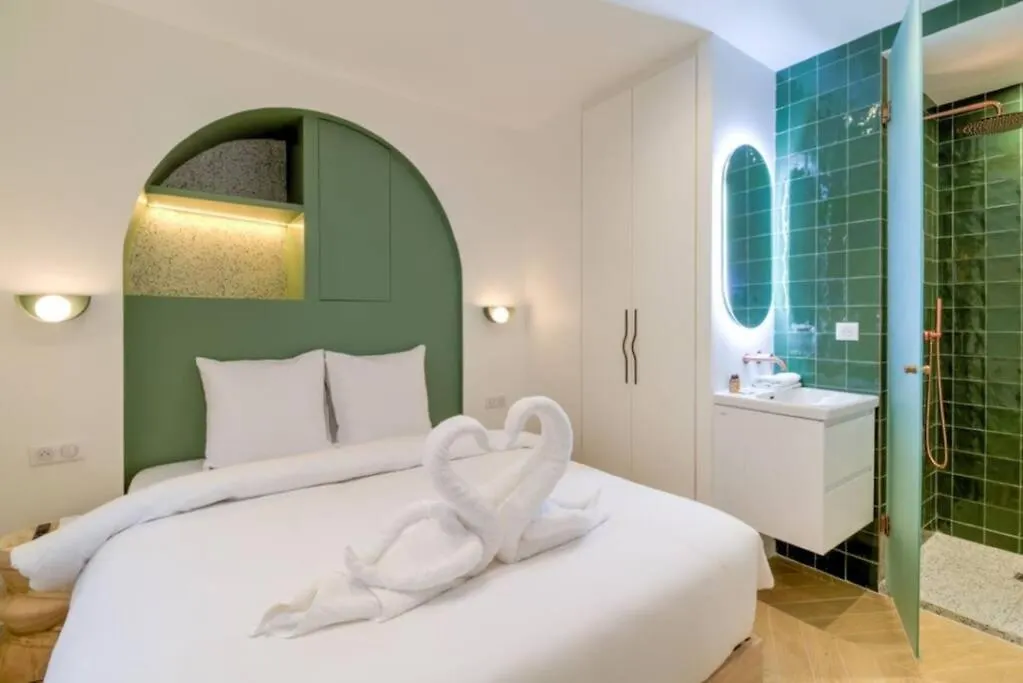 Jardin - Jacuzzi - En Paris